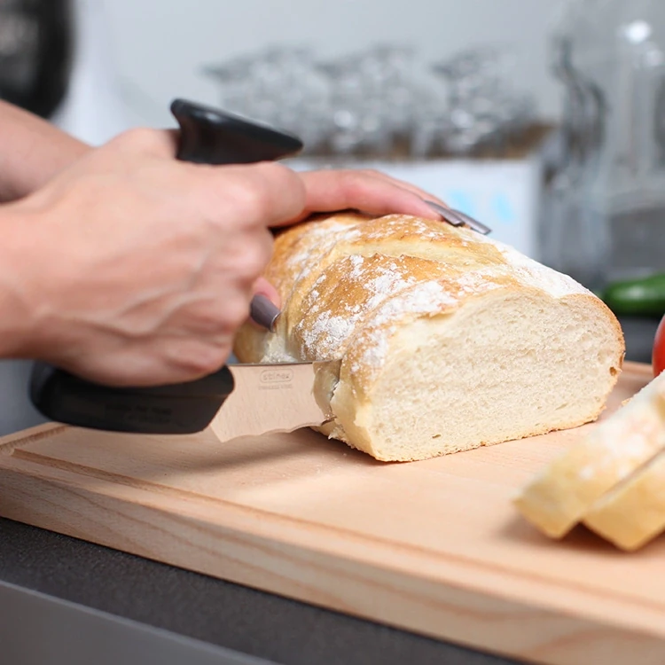 Stirex ergonomisk brødkniv med bøyd håndtak